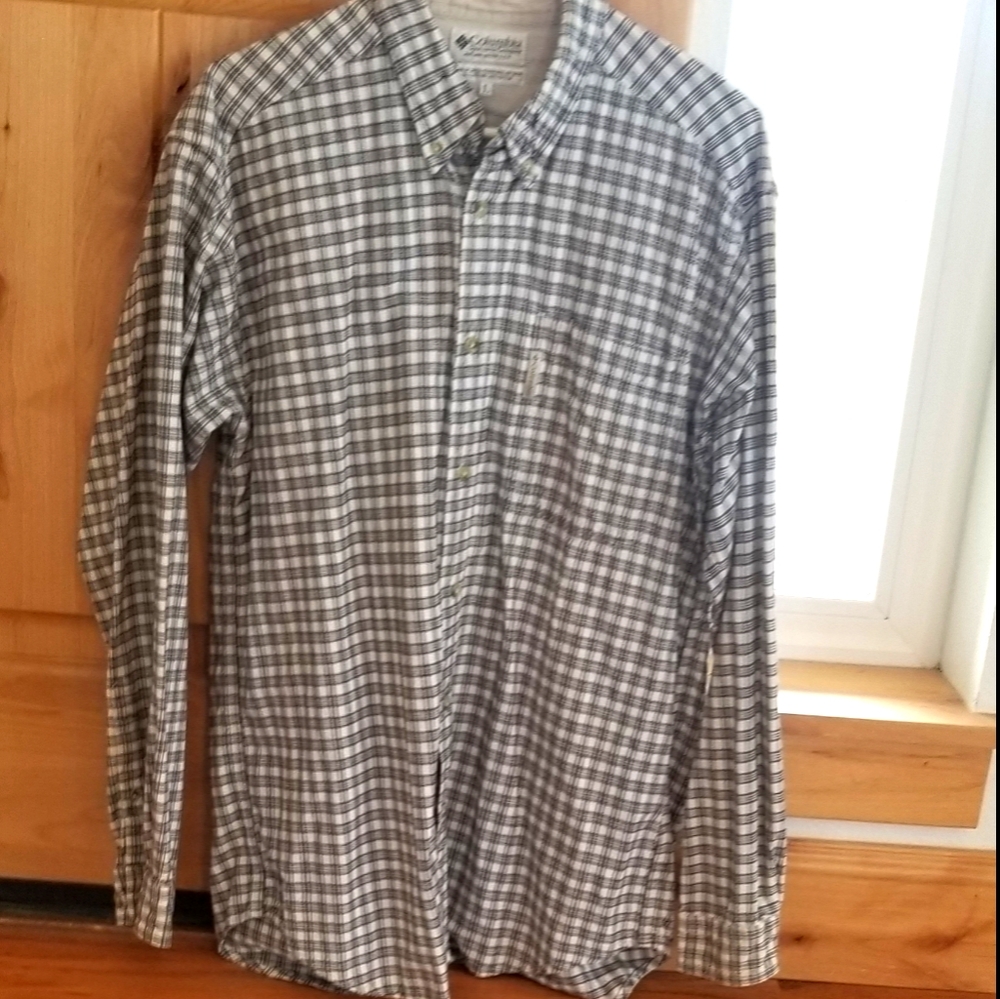 Columbia Button Down shirt large